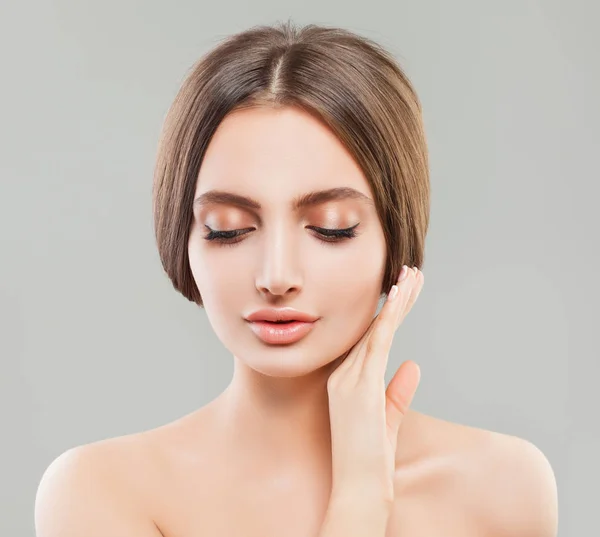 Perfect Female Face. Healthy Woman with Clear Skin — Stock Photo, Image