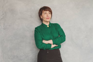 Orta yaşlı iş kadını portresi, gerçek insanlar.