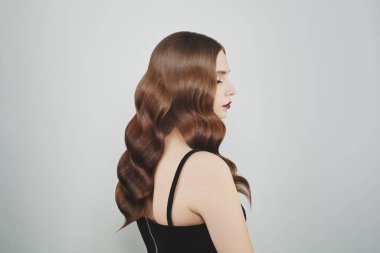 Makyajsız güzel bir kadın. Kozmetik portresi.. 