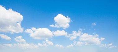 Mavi Gökteki Yumuşak Bulutlar. Bulutlardan Arkaplan.