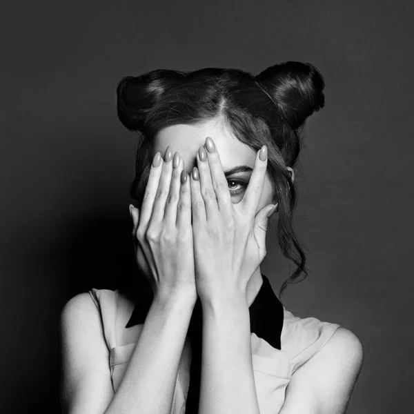 Black White Portrait Young Woman Hiding Her Hands Looking Camera — Stock Photo, Image