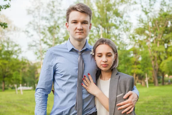 Real Young Couple Outdoor Park — Stock Photo, Image