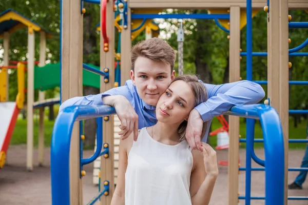 Happy Couple Garçon Fille Portrait — Photo