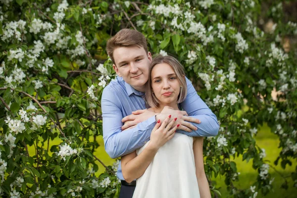 Ungdom Tonåring Flicka Och Pojke Utomhus — Stockfoto