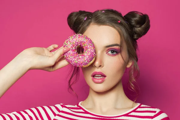 Fashion Model Woman Holding Donut Vivid Pink Background Diet Concept — Stock Photo, Image