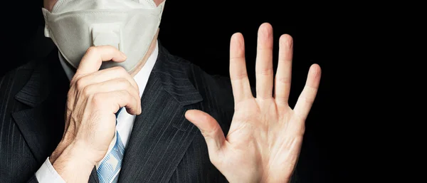 Politiker Oder Geschäftsmann Medizinischer Gesichtsmaske Mit Stop Geste Auf Schwarzem — Stockfoto