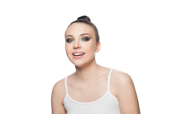 Attraktiv Modell Kvinna Med Klar Hud Isolerad Vit Porträtt — Stockfoto