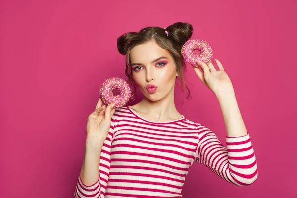 Pretty Girl Donuts Vivid Pink Background — Stock Photo, Image