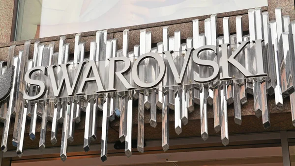 Logotipo da empresa swarovski — Fotografia de Stock