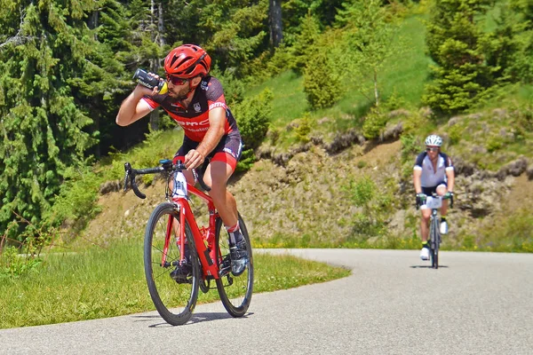 Competição de ciclismo rodoviário — Fotografia de Stock