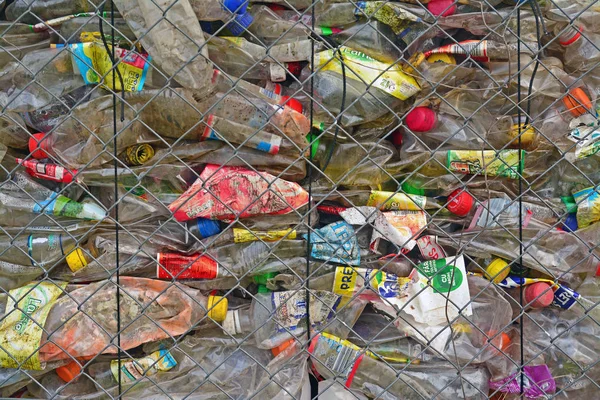 Plastflaska återvinning — Stockfoto