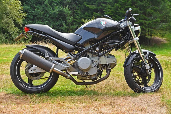 Motocykl Ducati Monster — Zdjęcie stockowe