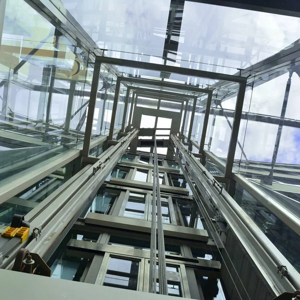 Glass elevator exterior — Stock Photo, Image