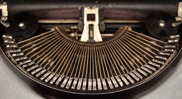 Dactilografia da máquina de escrever — Fotografia de Stock