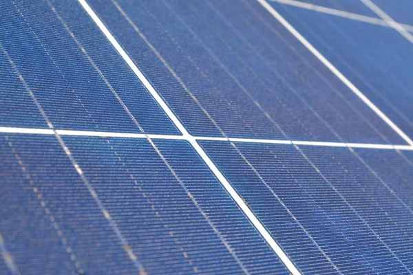 Альтернативная энергия, солнечная панель крупным планом — стоковое фото