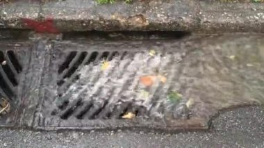 Fırtına drenaj sokak cilt payı