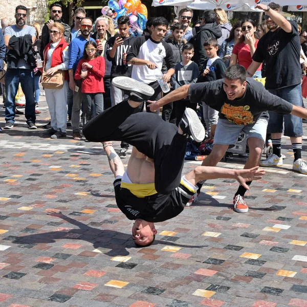 Breakdancer headspin movimiento —  Fotos de Stock