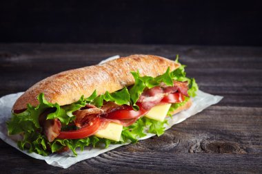 Taze denizaltı sandviç