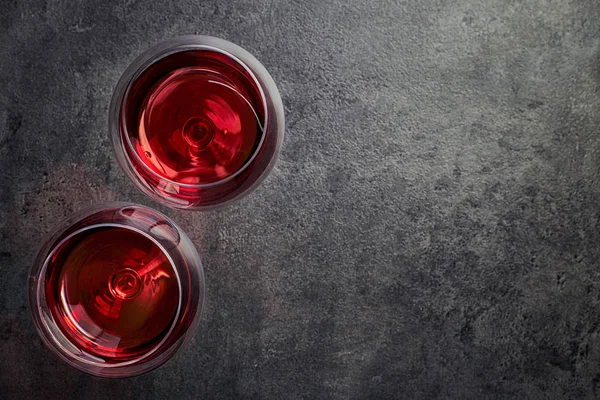 Due bicchieri di vino rosso — Foto Stock