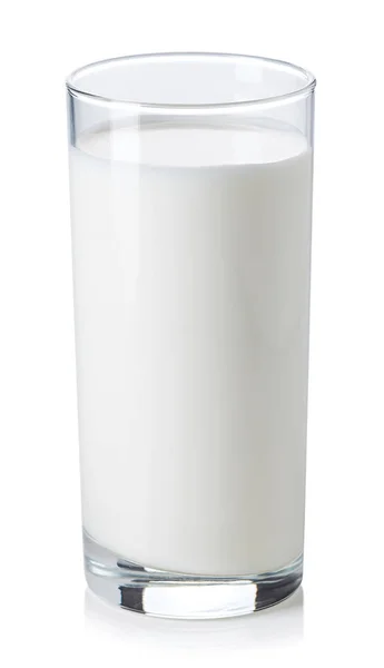 Beyaz arkaplanda bir bardak süt — Stok fotoğraf