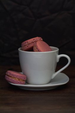 Mor ev yapımı Fransız macrons beyaz çay Kupası