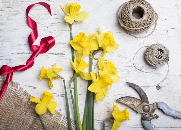 Hacer ramo de flores — Foto de Stock