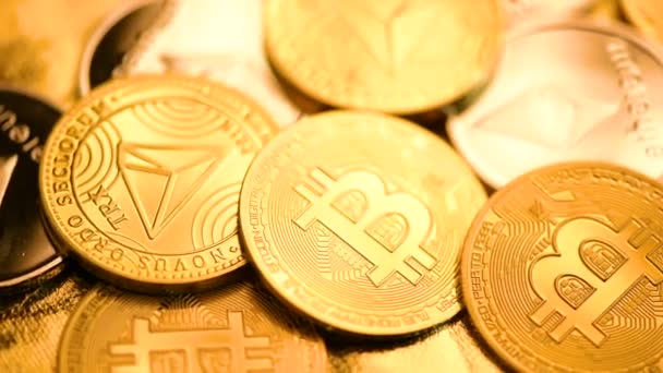 Criptomoneda Monedas Oro Bitcoin Tron Etéreo — Vídeo de stock