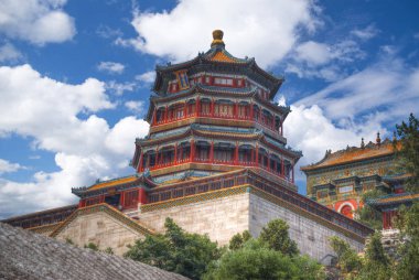 Yaz İmparatorluk Sarayı Pekin eteklerinde