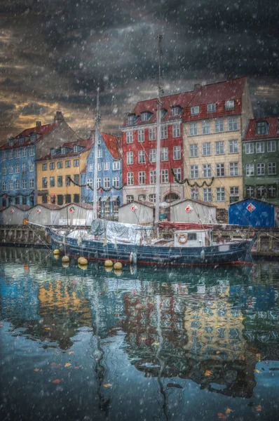 Nyhavn é o antigo porto de Copenhaga — Fotografia de Stock