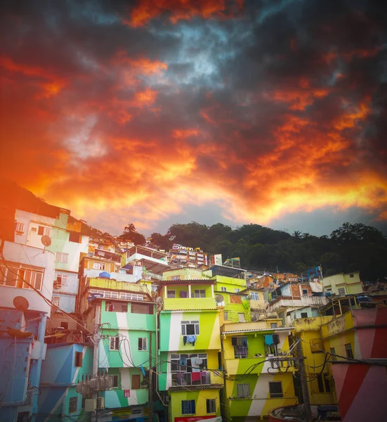 Rio de Janeiro v centru a favela — Stock fotografie