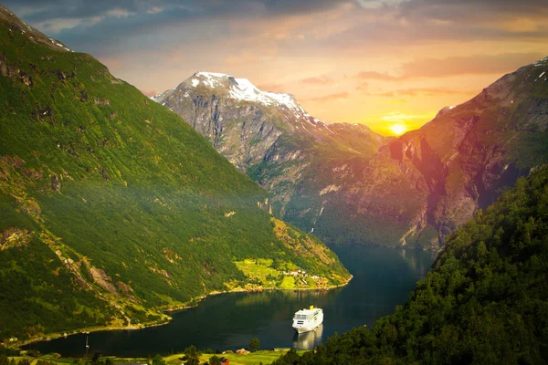 Norra norska fjordar. — Stockfoto