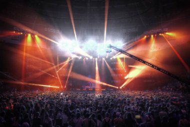 Televizyonda çekim ile konser