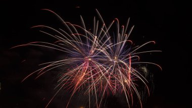 çok renkli havai fişek