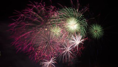 çok renkli havai fişek