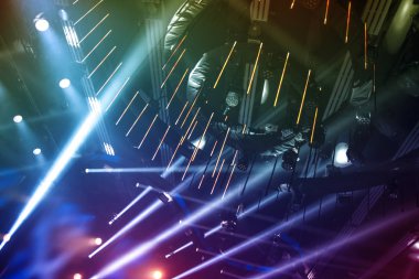 Sahne Alanı'nda ışık ışınları