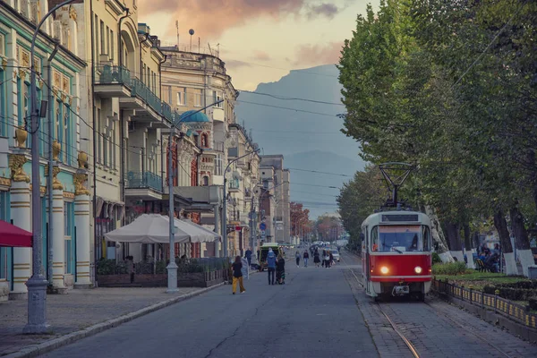 Centrala distriktet i staden Vladikavkaz. — Stockfoto