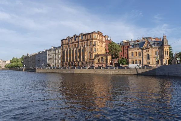 Sungai dan jalan-jalan di St. Petersburg — Stok Foto