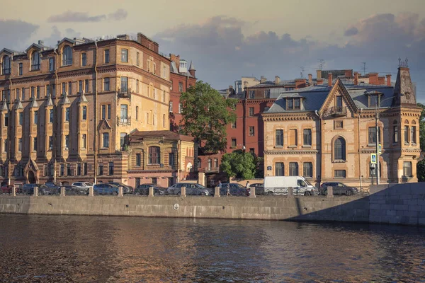Sungai dan jalan-jalan di St. Petersburg — Stok Foto