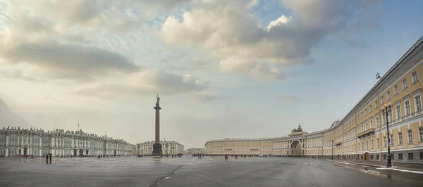 View of the Palace Square St. Petersburg. — Stock Photo, Image