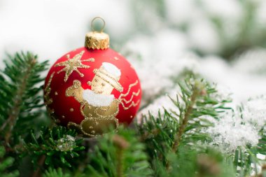 Noel ve yılbaşı oyuncak Noel ağacı üzerinde