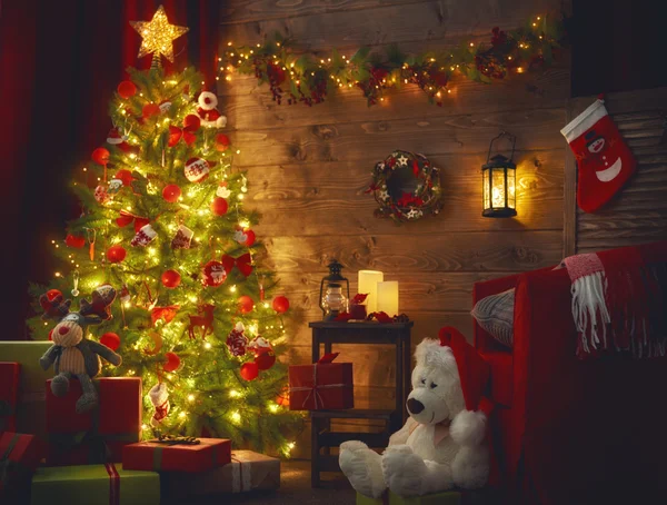 Noel için dekore edilmiş Oda — Stok fotoğraf