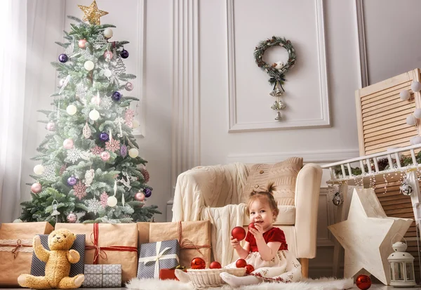 Bambina a Natale — Foto Stock