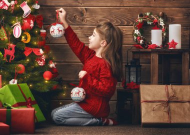 Kız Noel ağacı süsleme