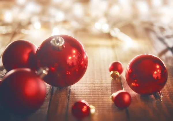 Bugigangas vermelhas de Natal — Fotografia de Stock