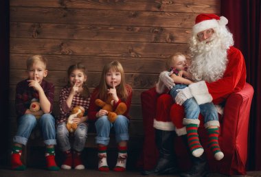 Çocuklar ve Noel Baba