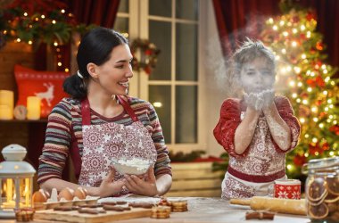 Noel kurabiye pişirme
