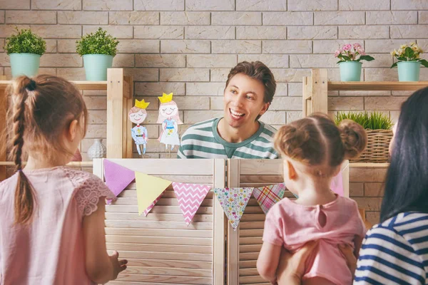 Performance in the puppet theater — Stock Photo, Image