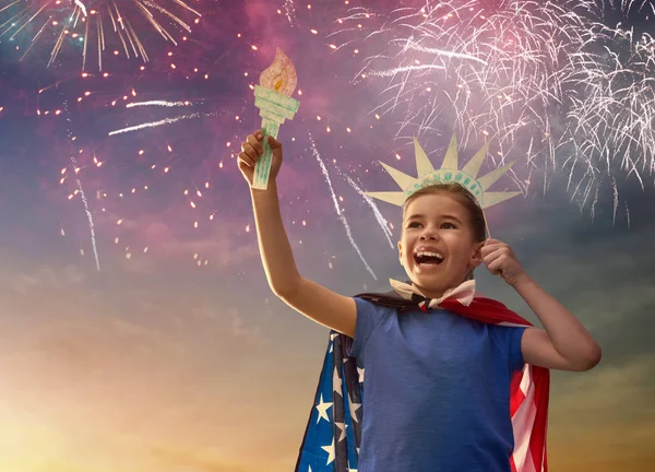 Patriotiska holiday. Glada barn — Stockfoto