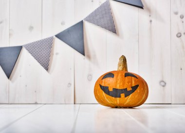 beyaz arkaplanda kabak