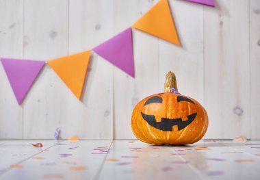 beyaz arkaplanda kabak